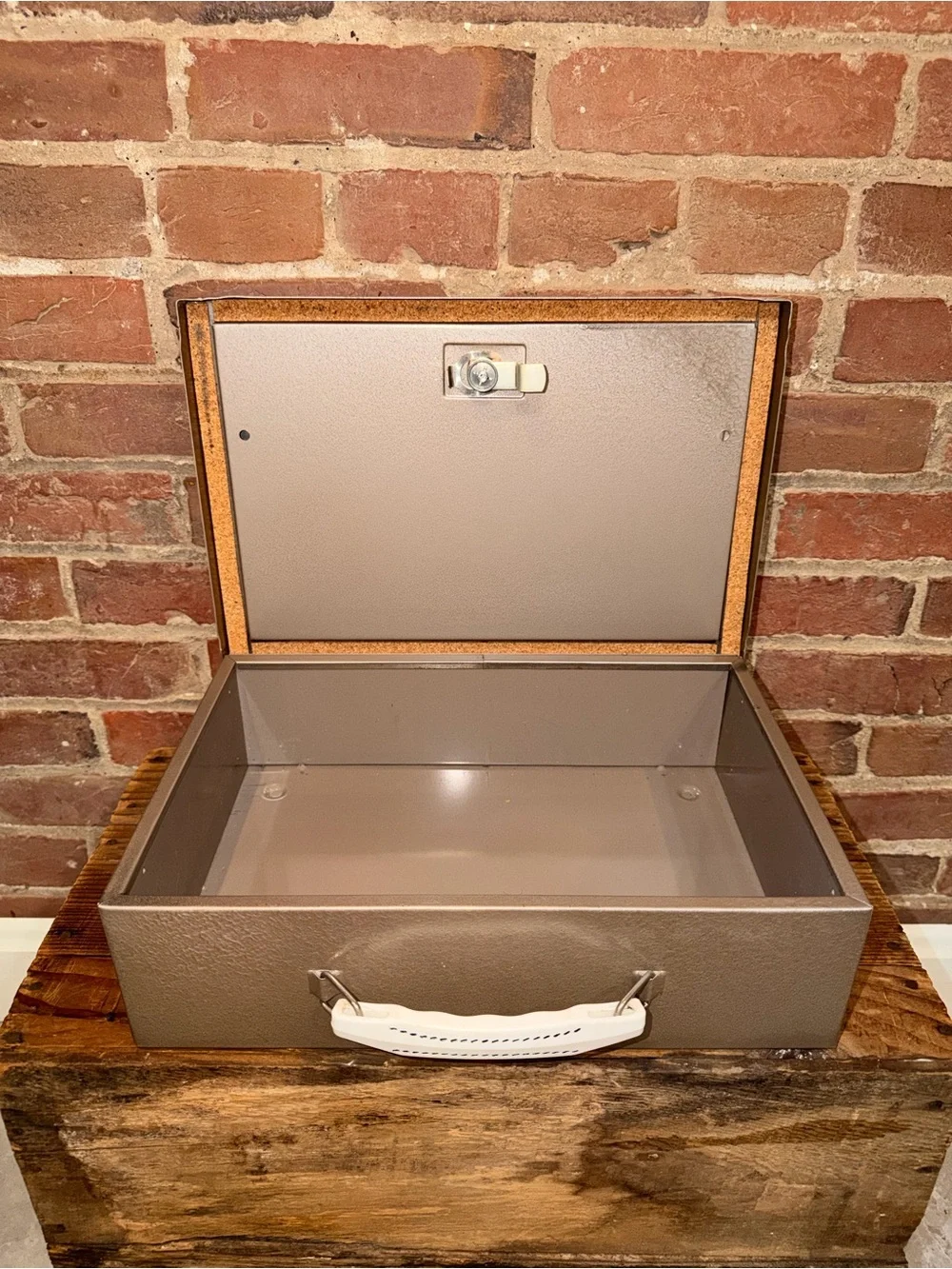 Metal Cash Box with White Handle